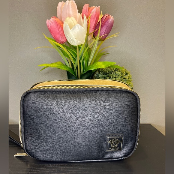 Versace Parfums Black/Gold Toiletry Pouch - Picture 1 of 13